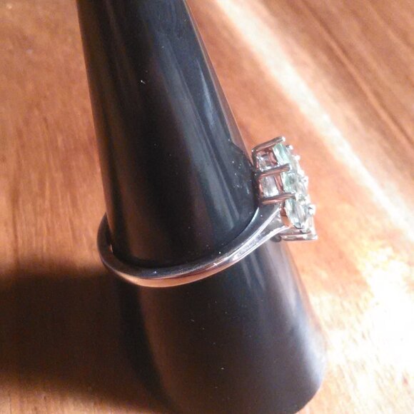 Malagasy Pine Apatite Sterling Silver Cluster Ring (Size 8) - Picture 9 of 13